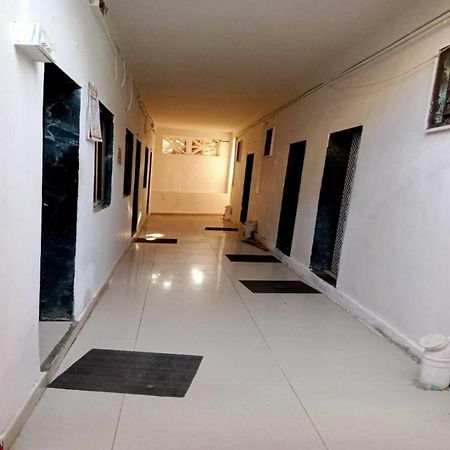 Hotel O Sai Palace Mumbai Dış mekan fotoğraf