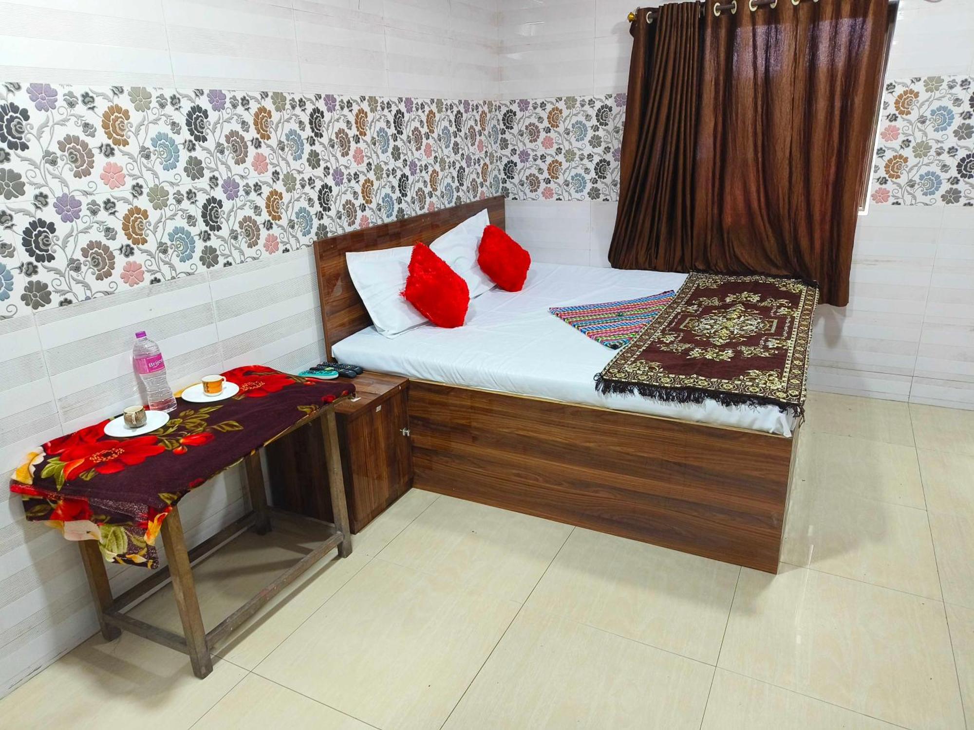 Hotel O Sai Palace Mumbai Dış mekan fotoğraf